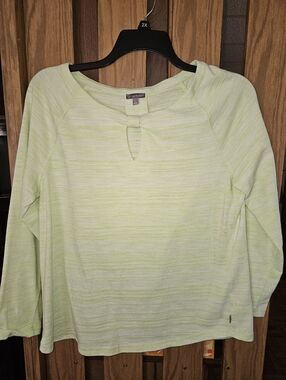 T by Talbots Sz L Light Green Keyhole Knit Top